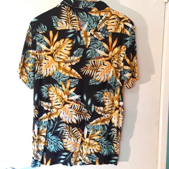 Denim & Flower Men's Button Up Wild Print Gold leaves Size medium - Picture 2 of 3